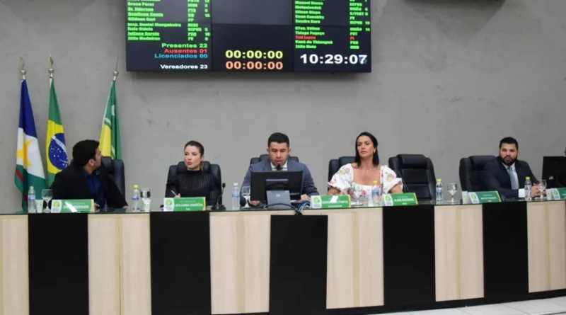 Os vereadores da mesa diretora da Câmara Municipal de Boa Vista (Foto: Nilzete Franco/FolhaBV)